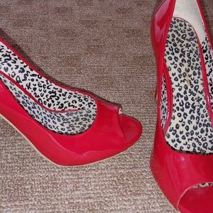 Jessica Simpson pumps